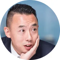 企業代表者顔写真